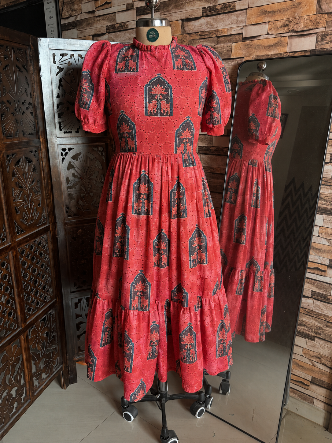 Red Hakoba Maxi