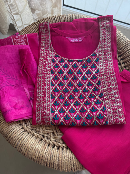 Ethnic embroidered Kurta Set – Festive Edit
