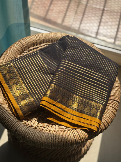 Black Vaira oosi  Premium Kanchi cotton saree