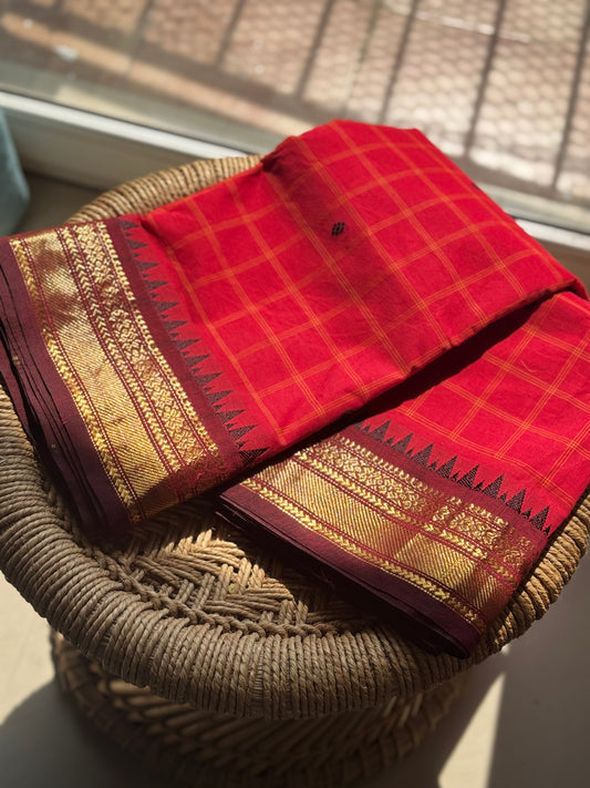 Red checked with Brown border Kanchi cotton saree with buttas